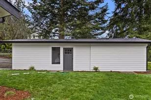 10611 Jovita Blvd E, Edgewood, WA 98372 - Photo 34