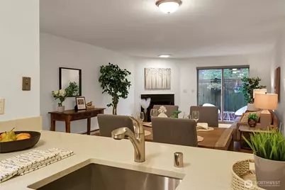 2746 60th Avenue SW #2, Seattle, WA 98116 - Photo 10