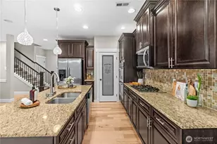 2011 Sumner Tapps Hwy E, Bonney Lake, WA 98391 - Photo 12