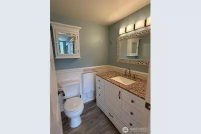 4561 Lake Washington Boulevard NE #102, Kirkland, WA 98033 - Photo 8