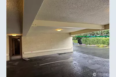 4561 Lake Washington Boulevard NE #102, Kirkland, WA 98033 - Photo 26