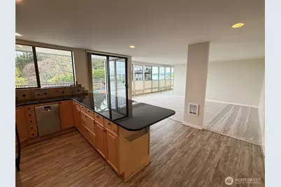 4561 Lake Washington Boulevard NE #102, Kirkland, WA 98033 - Photo 6