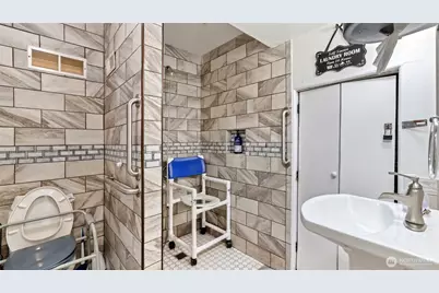 [Address not provided], Brier, WA 98036 - Photo 2