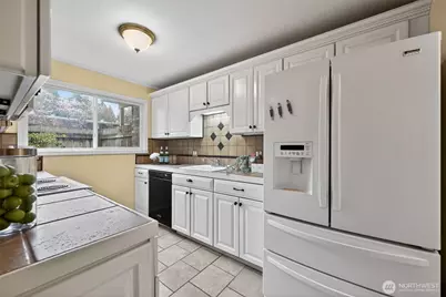 12251 SE 59th Street #102, Bellevue, WA 98006 - Photo 8