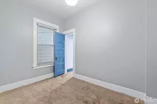 1721 3rd Ave N, Seattle, WA 98109 - Photo 16