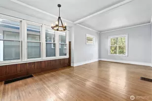 1721 3rd Ave N, Seattle, WA 98109 - Photo 10