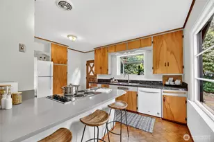 12745 10th Ave NE, Seattle, WA 98125 - Photo 10
