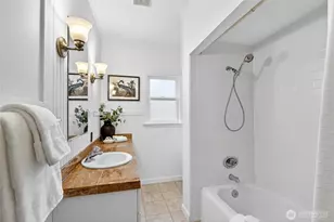 12745 10th Ave NE, Seattle, WA 98125 - Photo 16