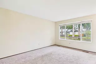 8911 14th Pl SE, Lake Stevens, WA 98258 - Photo 4