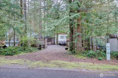 61 Christmas Tree Circle, Deming, WA 98244 - Photo 2