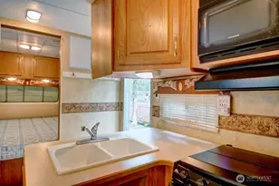 61 Christmas Tree Cir, Deming, WA 98244 - Photo 10