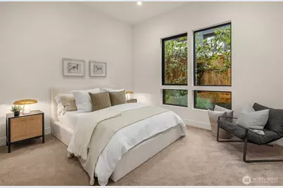 10656 Woodhaven Lane, Bellevue, WA 98004 - Photo 16