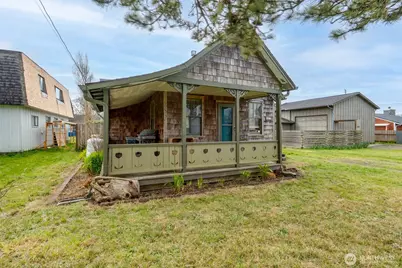 209 5th Street NE, Long Beach, WA 98631 - Photo 2