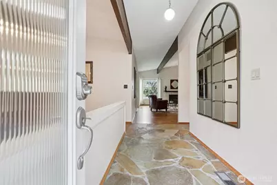 616 109th Avenue SE, Bellevue, WA 98004 - Photo 6