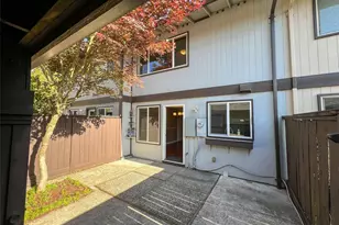 1717 150th Ave SE, Bellevue, WA 98007 - Photo 14