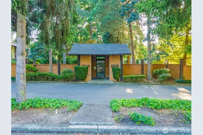 1717 150th Avenue SE #31, Bellevue, WA 98007 - Photo 2