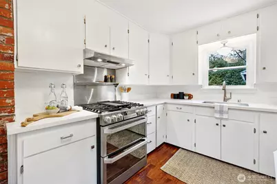 11605 Meridian Avenue N, Seattle, WA 98133 - Photo 10