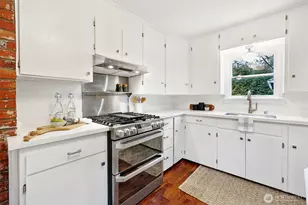 11605 Meridian Ave N, Seattle, WA 98133 - Photo 10