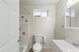 1521 E Spruce St, Seattle, WA 98122 - Photo 20