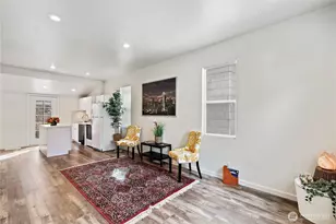 1521 E Spruce St, Seattle, WA 98122 - Photo 2