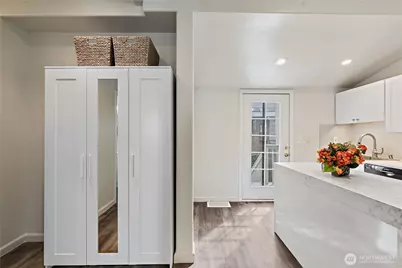 1521 E Spruce Street, Seattle, WA 98122 - Photo 8