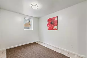 1521 E Spruce St, Seattle, WA 98122 - Photo 16