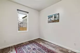 1521 E Spruce St, Seattle, WA 98122 - Photo 10