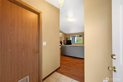 6809 77th Avenue NE, Marysville, WA 98270 - Photo 4