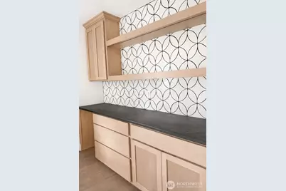 6237 179th Place SE, Bellevue, WA 98006 - Photo 10