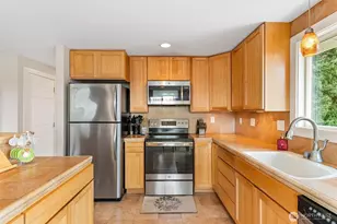 5162 S Wallace St, Seattle, WA 98178 - Photo 8