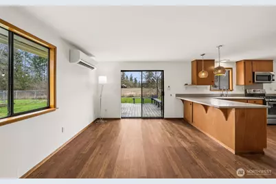 12913 Waller Road E, Tacoma, WA 98446 - Photo 10