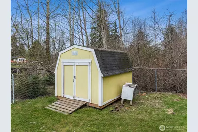 12913 Waller Road E, Tacoma, WA 98446 - Photo 32