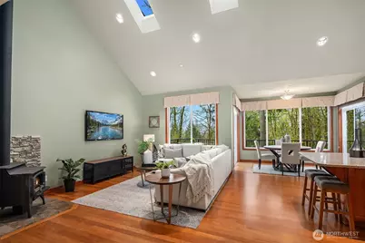 12025 210th Place SE, Issaquah, WA 98027 - Photo 8