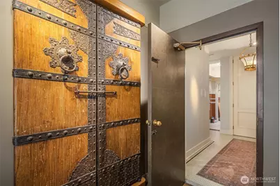 1519 3rd Avenue #801, Seattle, WA 98101 - Photo 32