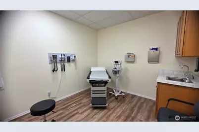 12110 Juanita Drive NE, Kirkland, WA 98034 - Photo 8