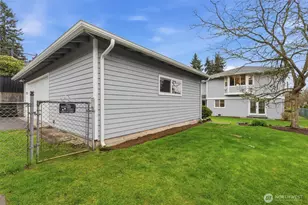 320 NW 110th St, Seattle, WA 98177 - Photo 34