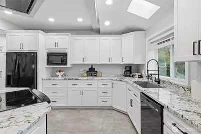 320 NW 110th Street, Seattle, WA 98177 - Photo 10