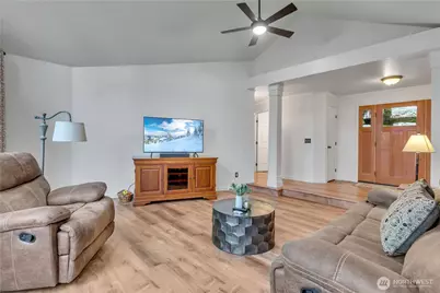 24421 SE 387th Street, Enumclaw, WA 98022 - Photo 6