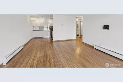 320 Melrose Avenue E #403, Seattle, WA 98102 - Photo 14
