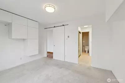 320 Melrose Avenue E #403, Seattle, WA 98102 - Photo 18