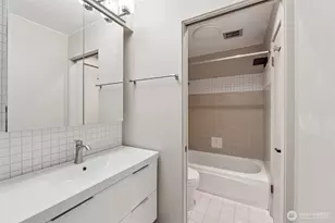 320 Melrose Ave E, Seattle, WA 98102 - Photo 20