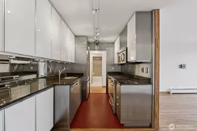 320 Melrose Avenue E #403, Seattle, WA 98102 - Photo 2