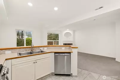 12530 Admiralty Way #B104, Everett, WA 98204 - Photo 6