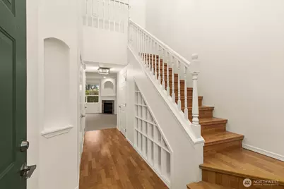 12530 Admiralty Way #B104, Everett, WA 98204 - Photo 2