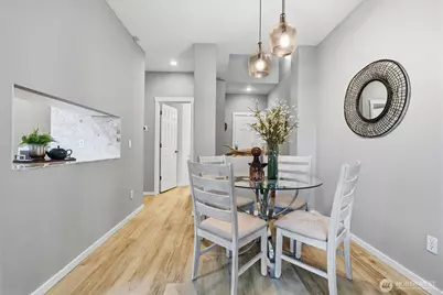 6649 SE Cougar Mountain Way, Bellevue, WA 98006 - Photo 4