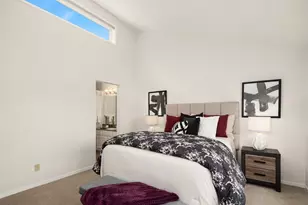 210 Boylston Ave E, Seattle, WA 98102 - Photo 22