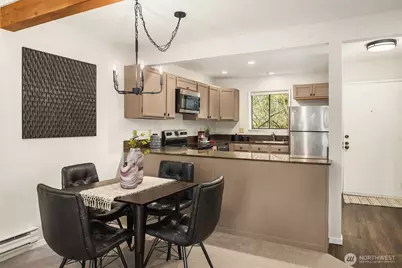 210 Boylston Avenue E #304, Seattle, WA 98102 - Photo 12