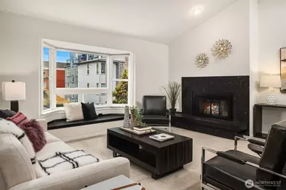 210 Boylston Avenue E #304, Seattle, WA 98102 - Photo 4