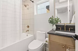 14308 Roslyn Pl N, Seattle, WA 98133 - Photo 16