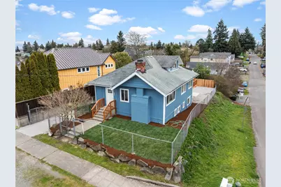 5518 39th Avenue S, Seattle, WA 98118 - Photo 2